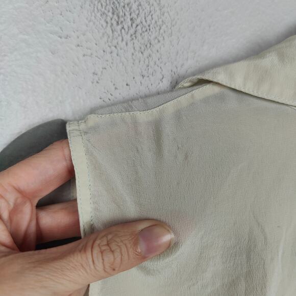 Equipment Silk Top Womens XS Cream Semi-Sheer Sleeveless Button Up Tank Preppy - Picture 5 of 9